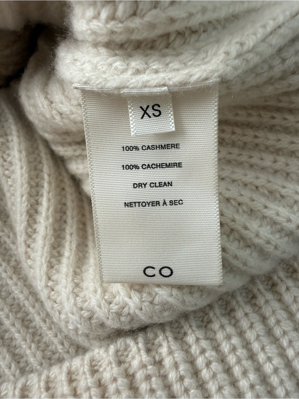 CO Crewneck Sweater NWOT 100% Cashmere * PRISTINE * WORN ONCE* HOT DEAL $99 🔥🔥🔥 - Picture 5 of 12